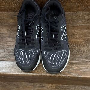 New Balance Women’s  Athletic Shoes 8.5 Hardly Worn